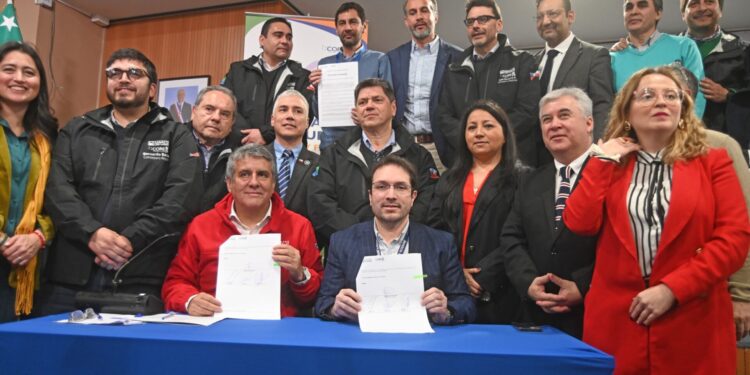 Gobernador Santana encabeza lanzamiento de programa regional para familias vinculadas al autismo