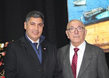 Gobierno destaca homenaje ciudadano a primer alcalde de Hualaihué declarado hijo ilustre de la comuna