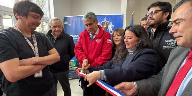 Gobernador Santana inaugura Centro Odontológico y Centro Comunitario de Chan Chan en Río Negro