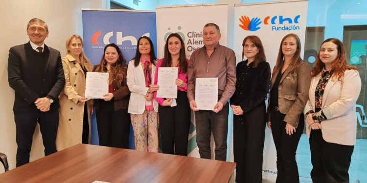 Clínica Alemana de Osorno firma convenio con Cámara Chilena de la Construcción para ampliar cobertura de salud a trabajadores de la zona