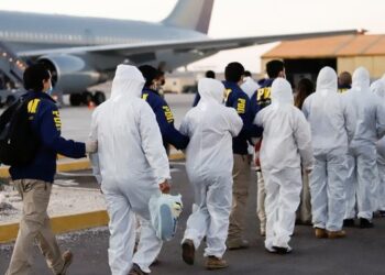 Gobierno suma 1.764 expulsiones en 2026 tras nuevo vuelo FACH con destino a Perú y Colombia