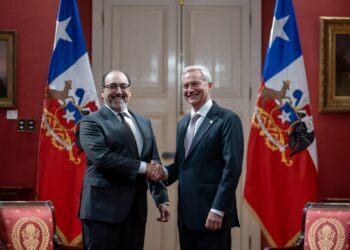 Kast se reúne con presidente de CAF: entidad dispondrá USD 6.000 millones para proyectos en Chile