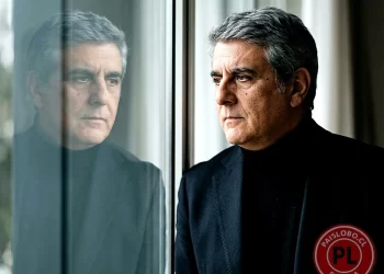 «Nos frena el exceso de centralismo»: La franca reflexión del Gobernador Santana sobre la burocracia regional y su salud