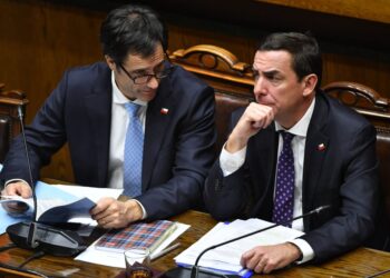 Fiscalía inicia investigación contra ministro Rabat y subsecretario Silva por presunta prevaricación administrativa