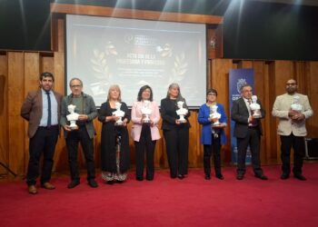 Alcalde Jaime Bertin destaca invaluable aporte de docentes en conmemoración del día del Profesor y Profesora