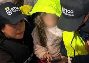Roban auto con niña de 4 años en su interior: fue rescatada por guardias municipales 