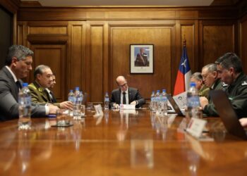 Ministro Arrau destaca presupuesto histórico para las policías y anticipa semana de alta demanda operativa